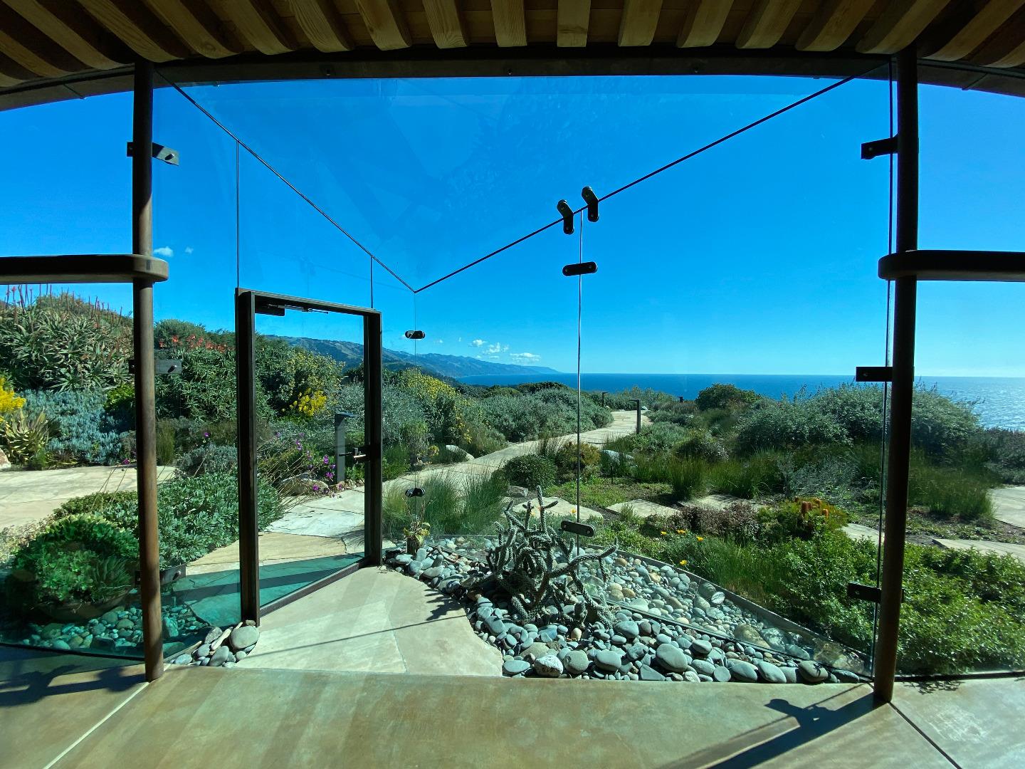 Detail Gallery Image 12 of 69 For 46400 Clear Ridge Rd, Big Sur Coast,  CA 93920 - 4 Beds | 4 Baths