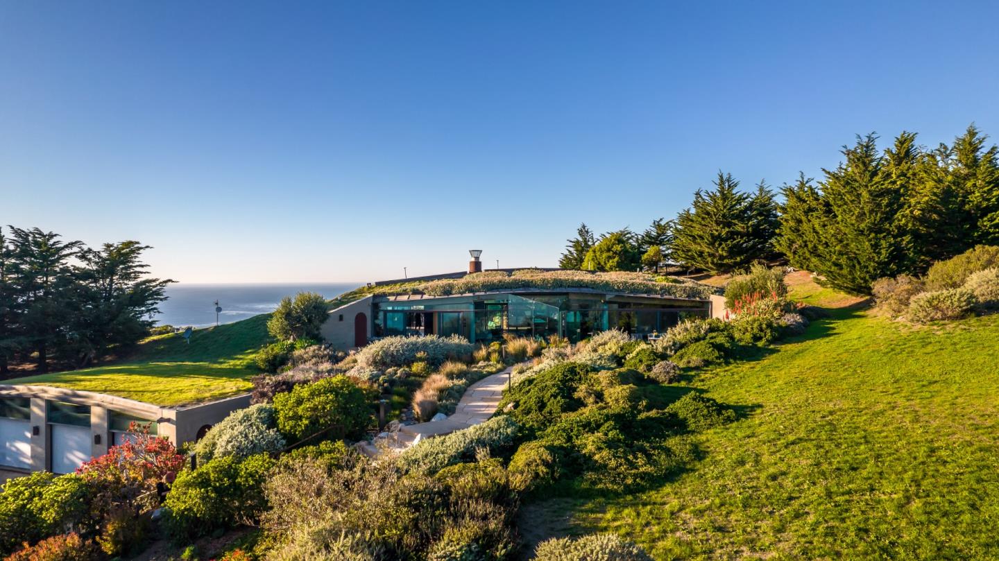 Detail Gallery Image 3 of 69 For 46400 Clear Ridge Rd, Big Sur Coast,  CA 93920 - 4 Beds | 4 Baths