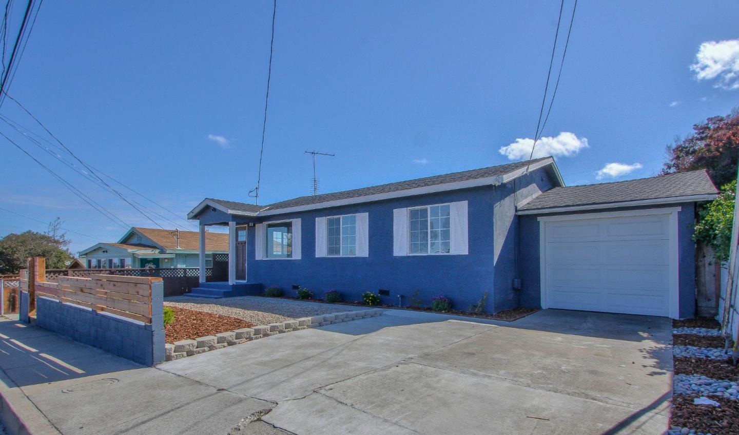 Detail Gallery Image 1 of 1 For 1460 Noche Buena St, Seaside,  CA 93955 - 4 Beds | 1 Baths