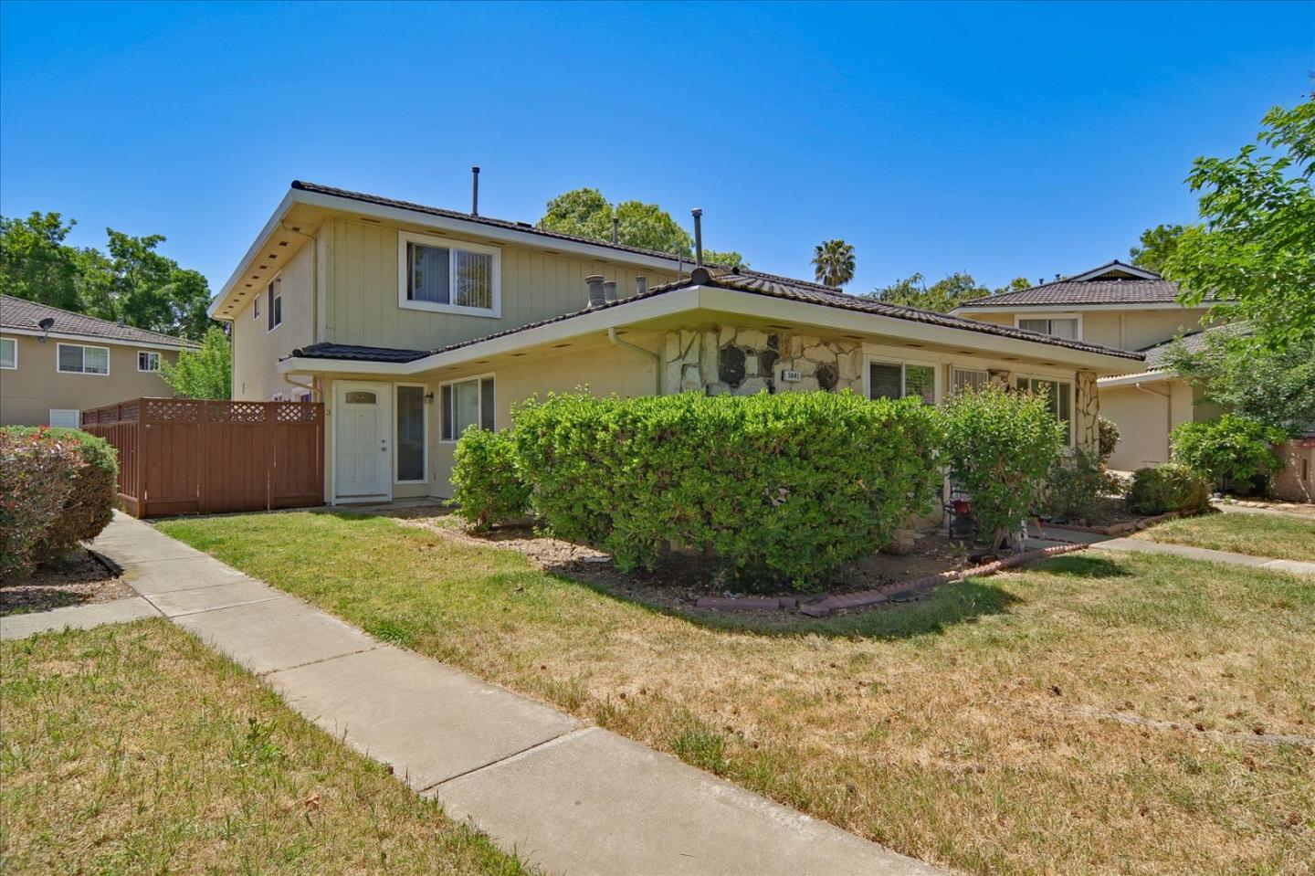   5641 Playa Del Rey Ct 3