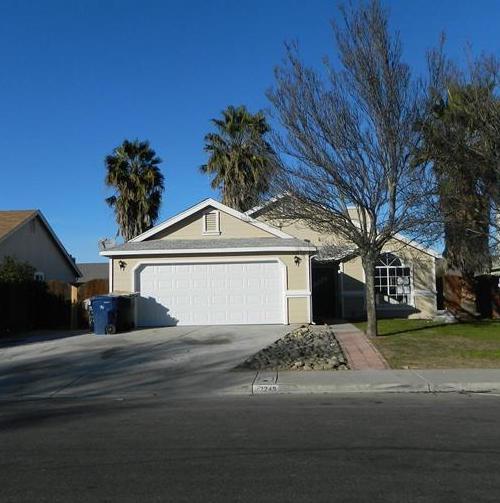 Photo of 2240 Huntington Dr in Los Banos, CA