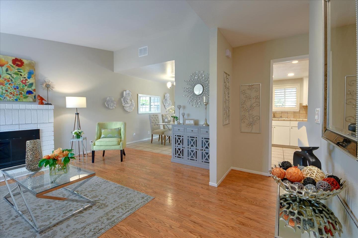 Detail Gallery Image 1 of 1 For 1558 Dina Ct, San Jose,  CA 95121 - 3 Beds | 2 Baths