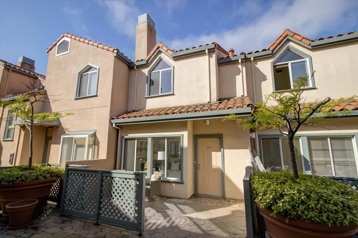 Detail Gallery Image 1 of 1 For 25 Mcaker Ct #116,  San Mateo,  CA 94403 - 3 Beds | 2/1 Baths