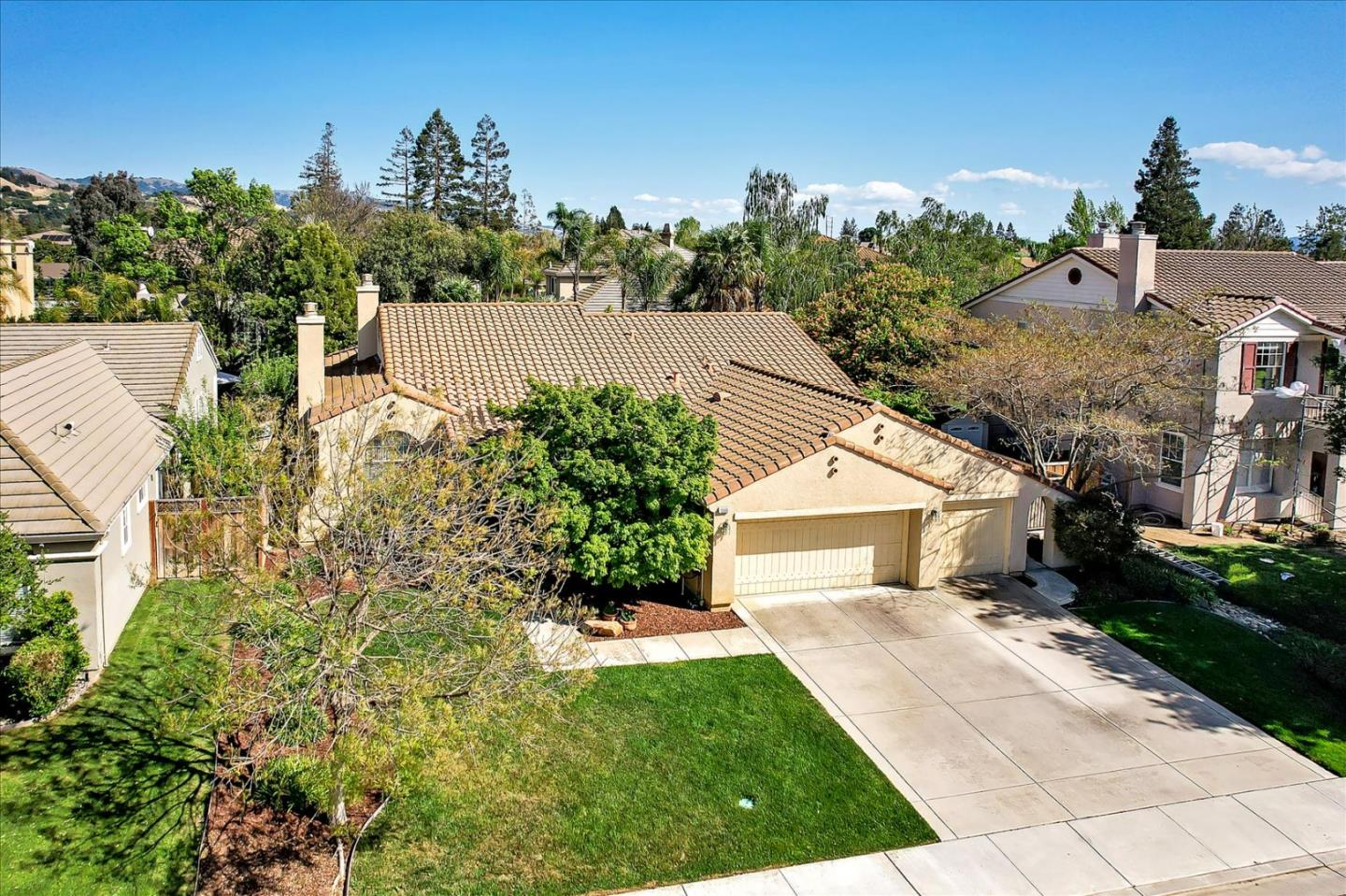 Detail Gallery Image 1 of 1 For 1566 Morning Star Dr, Morgan Hill,  CA 95037 - 3 Beds | 2/1 Baths