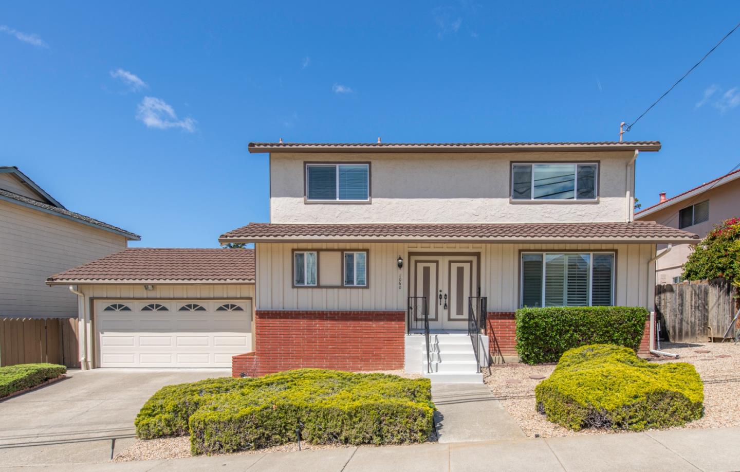 Detail Gallery Image 1 of 1 For 1060 Crestview Dr, San Carlos,  CA 94070 - 3 Beds | 2/1 Baths