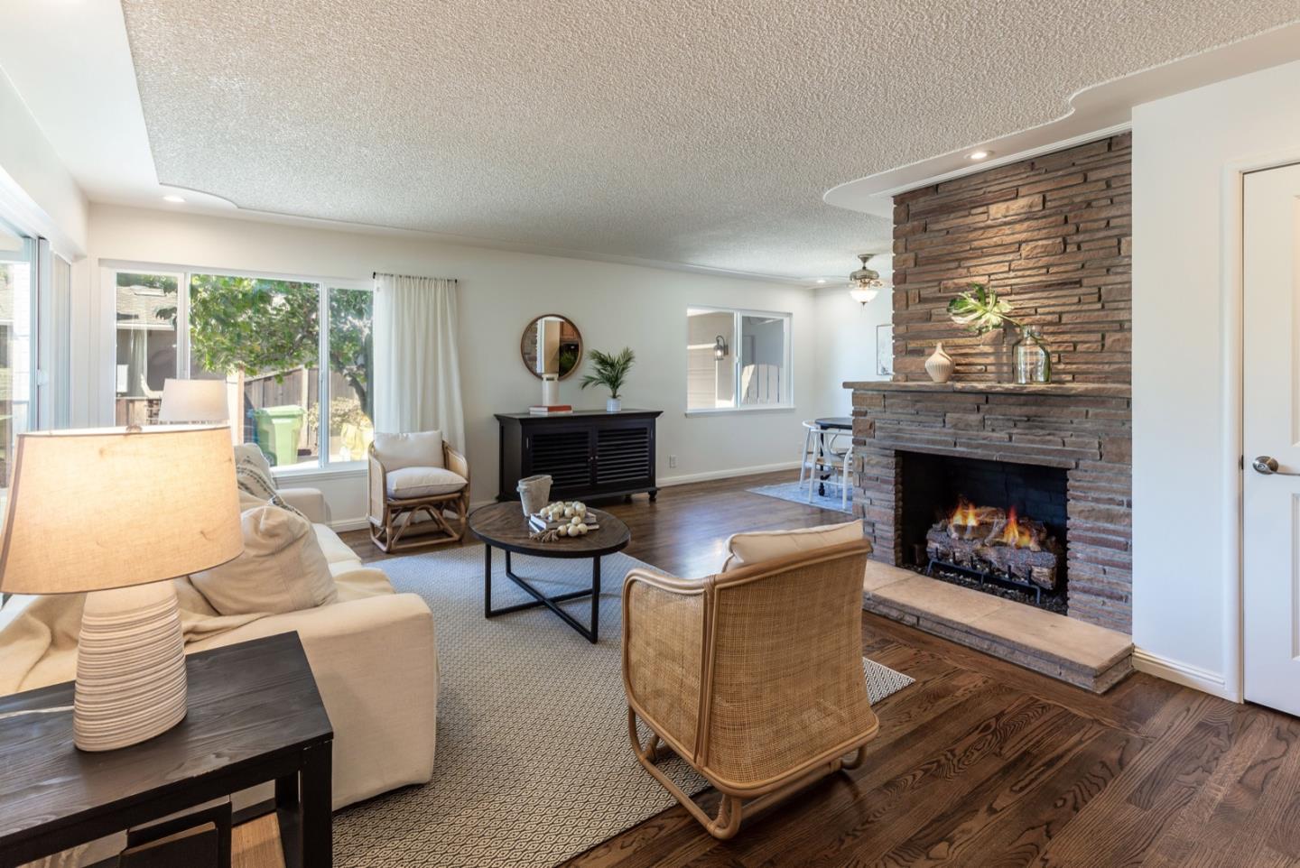 Detail Gallery Image 1 of 1 For 866 Stonehurst Way, Campbell,  CA 95008 - 3 Beds | 2 Baths