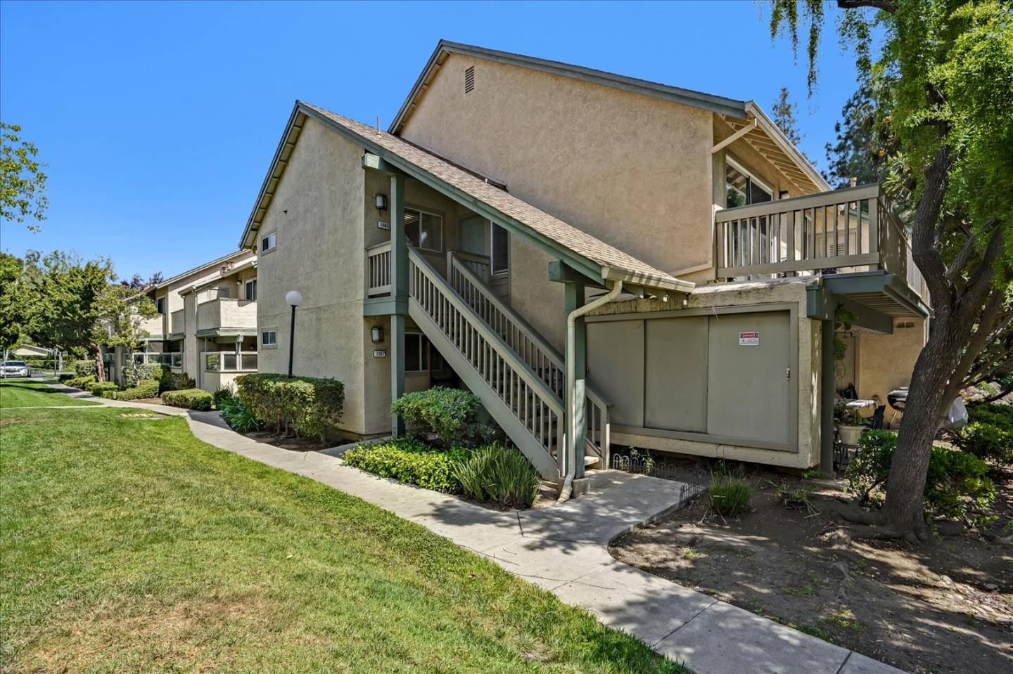 Detail Gallery Image 1 of 1 For 1069 Summerain Ct, San Jose,  CA 95122 - 2 Beds | 2 Baths