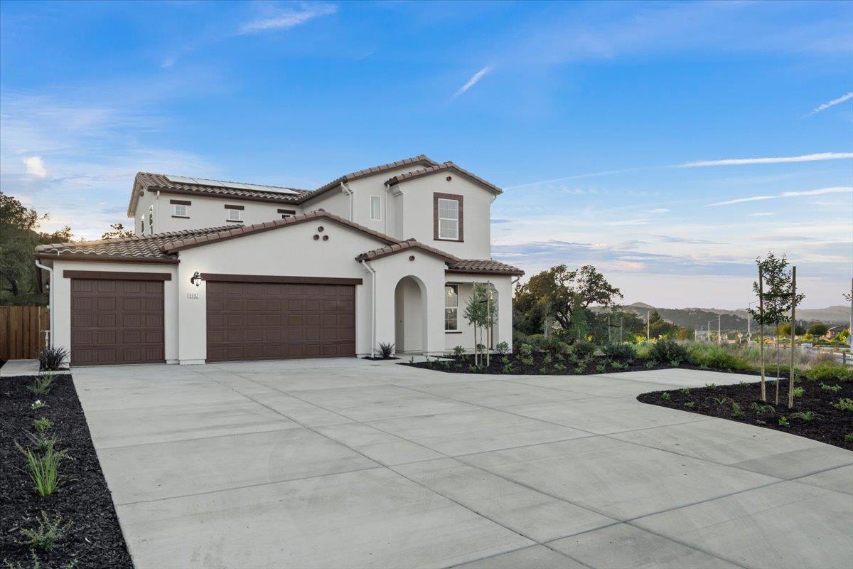 Detail Gallery Image 1 of 1 For 6682 Adare Ct, Gilroy,  CA 95020 - 4 Beds | 2/1 Baths