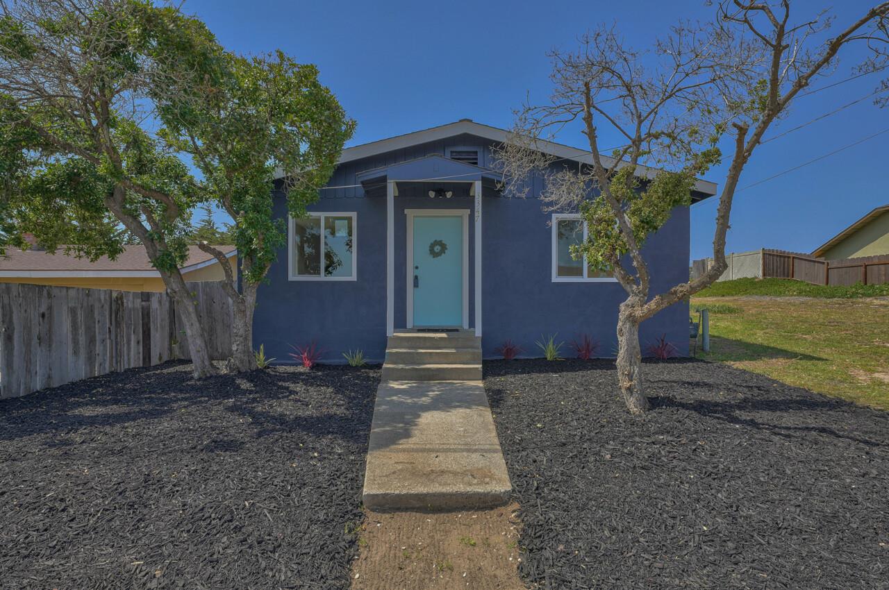 Detail Gallery Image 1 of 1 For 3347 Drew St, Marina,  CA 93933 - 2 Beds | 1 Baths