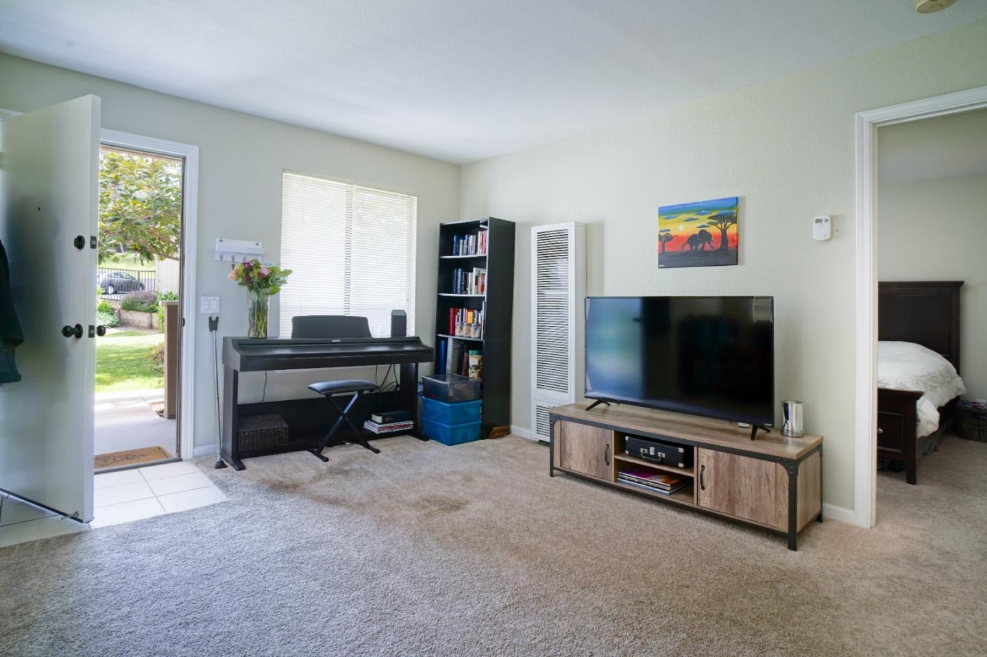 Detail Gallery Image 1 of 1 For 820 Casanova Ave #3,  Monterey,  CA 93940 - 1 Beds | 1 Baths