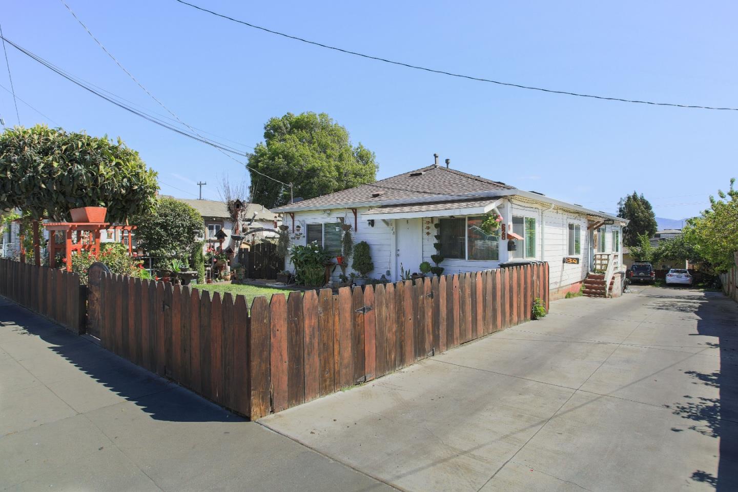 Detail Gallery Image 5 of 32 For 628 Roosevelt St, Salinas,  CA 93905 - – Beds | – Baths