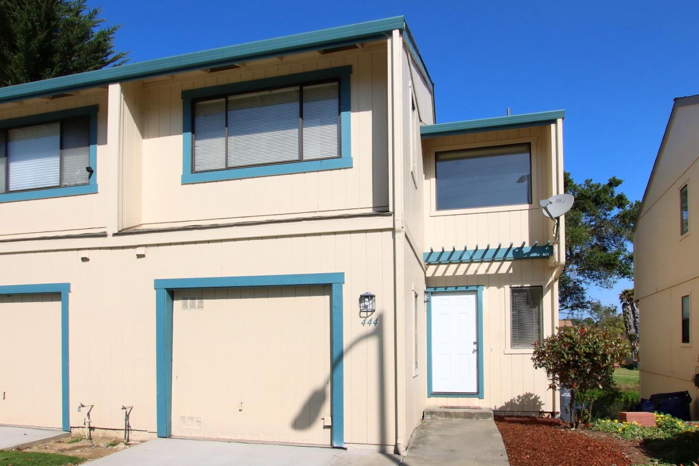 Detail Gallery Image 1 of 1 For 444 Sherwood Ct, Watsonville,  CA 95076 - 2 Beds | 2/1 Baths