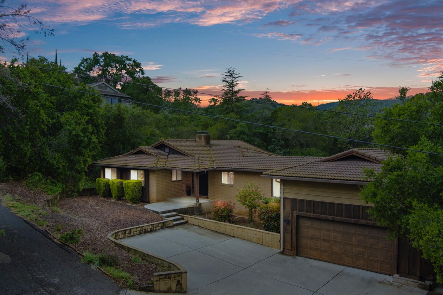 Detail Gallery Image 1 of 1 For 100 Highland Ave, Los Gatos,  CA 95030 - 4 Beds | 2/1 Baths