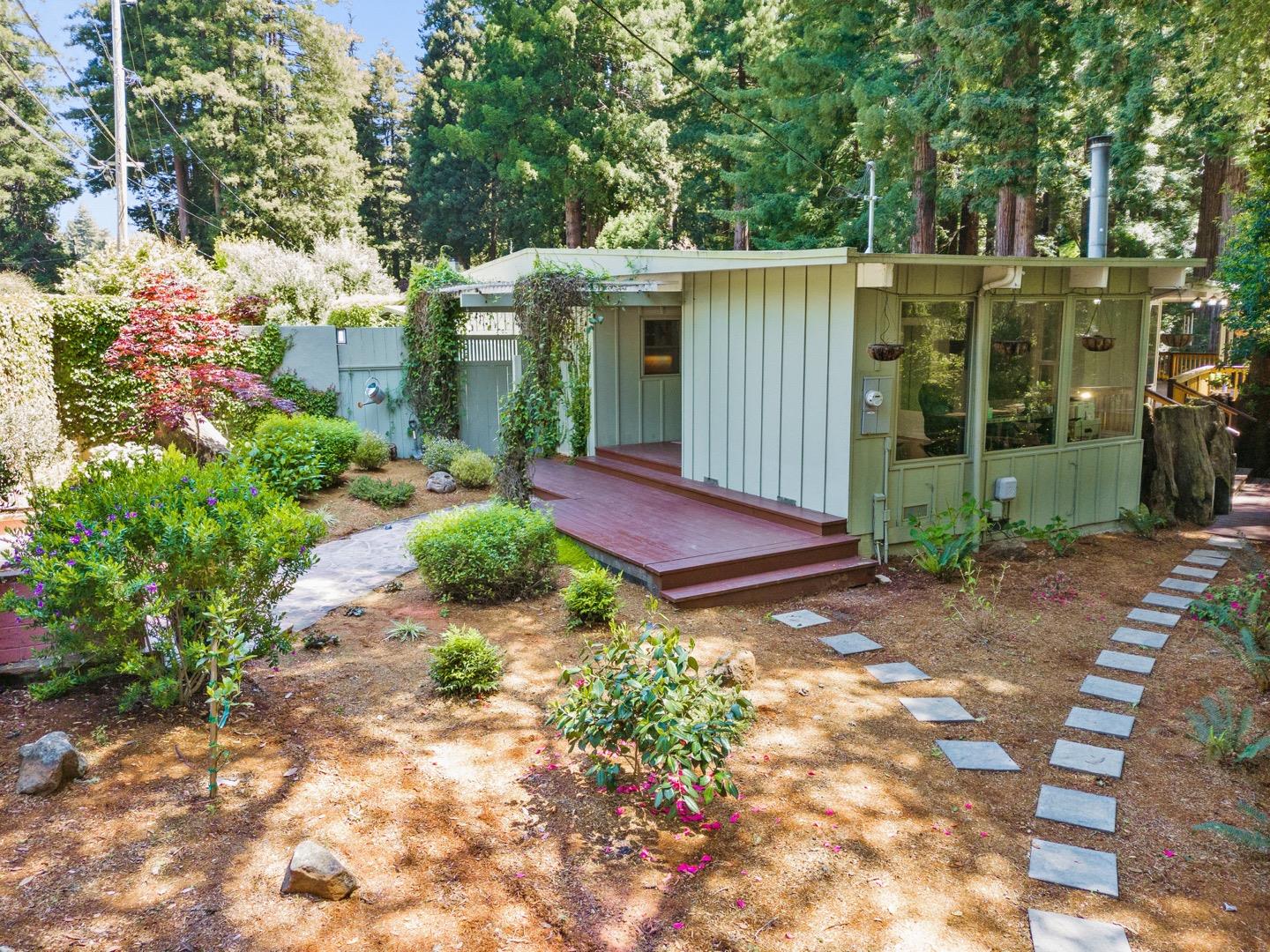 Detail Gallery Image 1 of 1 For 3868 Glen Haven Rd, Soquel,  CA 95073 - 3 Beds | 2 Baths