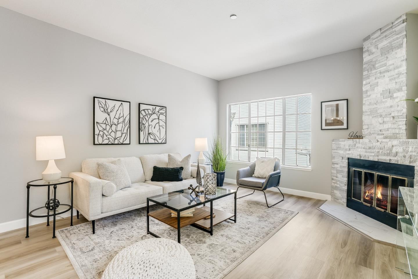 Detail Gallery Image 1 of 1 For 971 Belmont Ter #1,  Sunnyvale,  CA 94086 - 2 Beds | 2/1 Baths