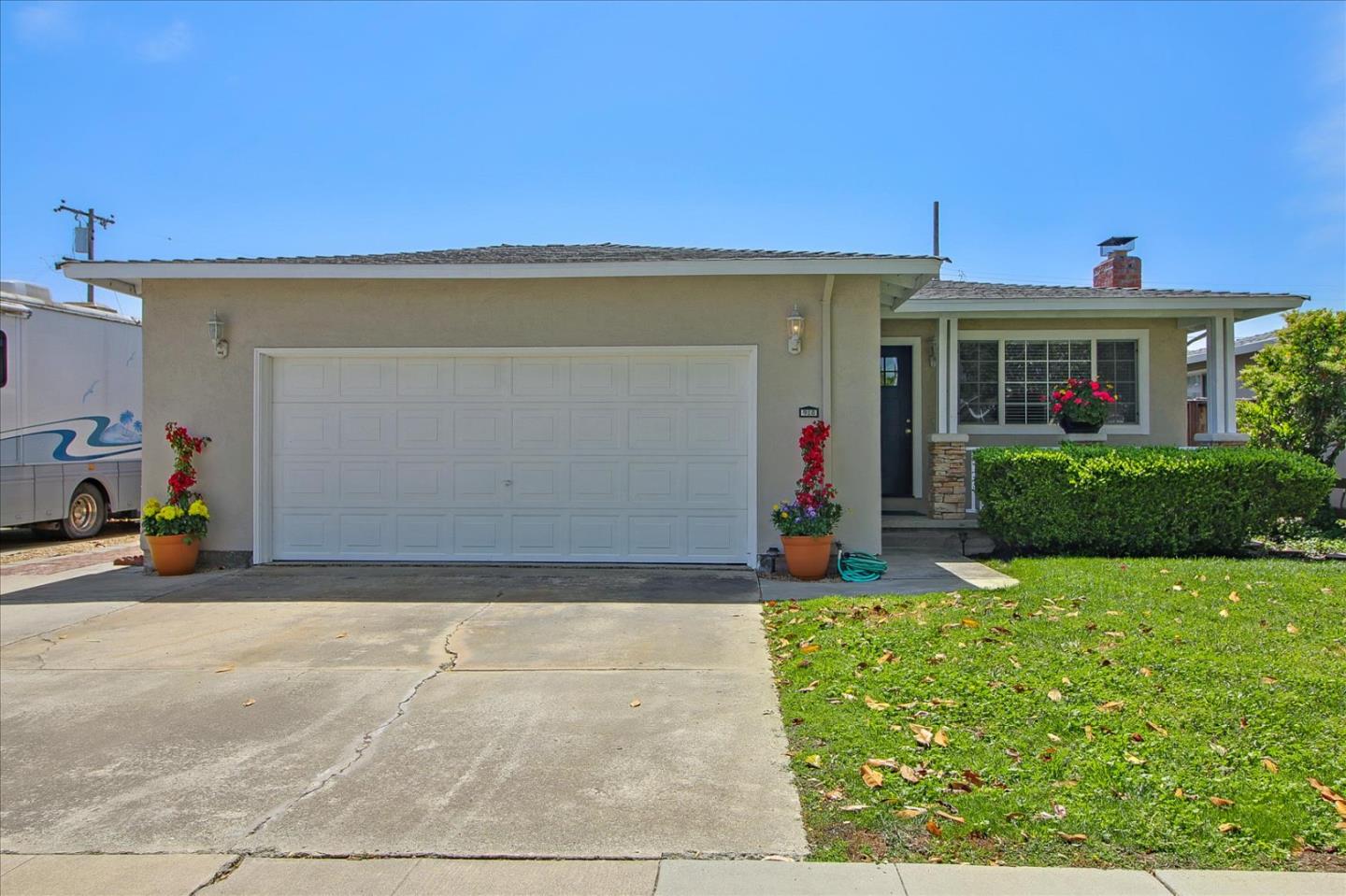 Detail Gallery Image 1 of 1 For 918 Amador Ave, Sunnyvale,  CA 94085 - 4 Beds | 2/1 Baths