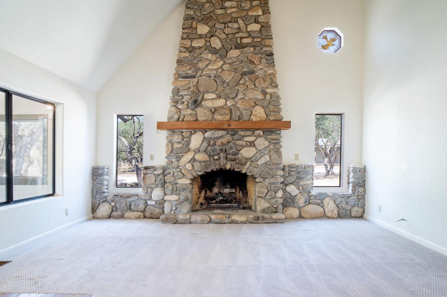 Detail Gallery Image 12 of 37 For 45251 Carmel Valley Rd, Greenfield,  CA 93927 - 3 Beds | 2 Baths