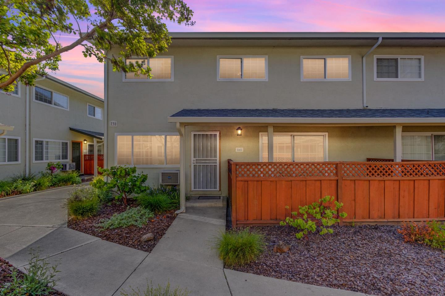 Detail Gallery Image 1 of 1 For 730 Fargo Ave #6,  San Leandro,  CA 94579 - 3 Beds | 2/1 Baths