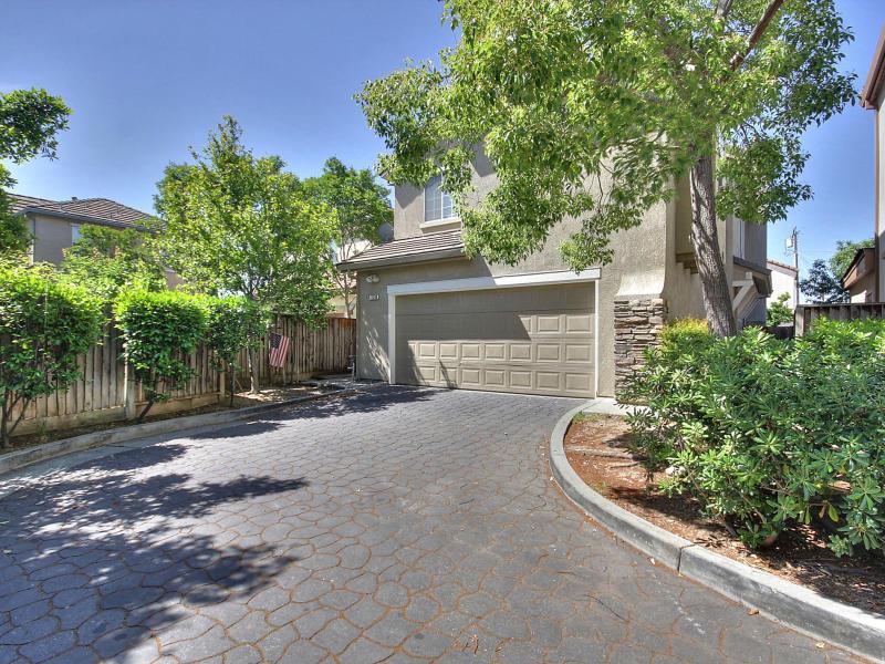 Detail Gallery Image 1 of 1 For 2246 Timberpeak Ct, San Jose,  CA 95116 - 4 Beds | 2/1 Baths