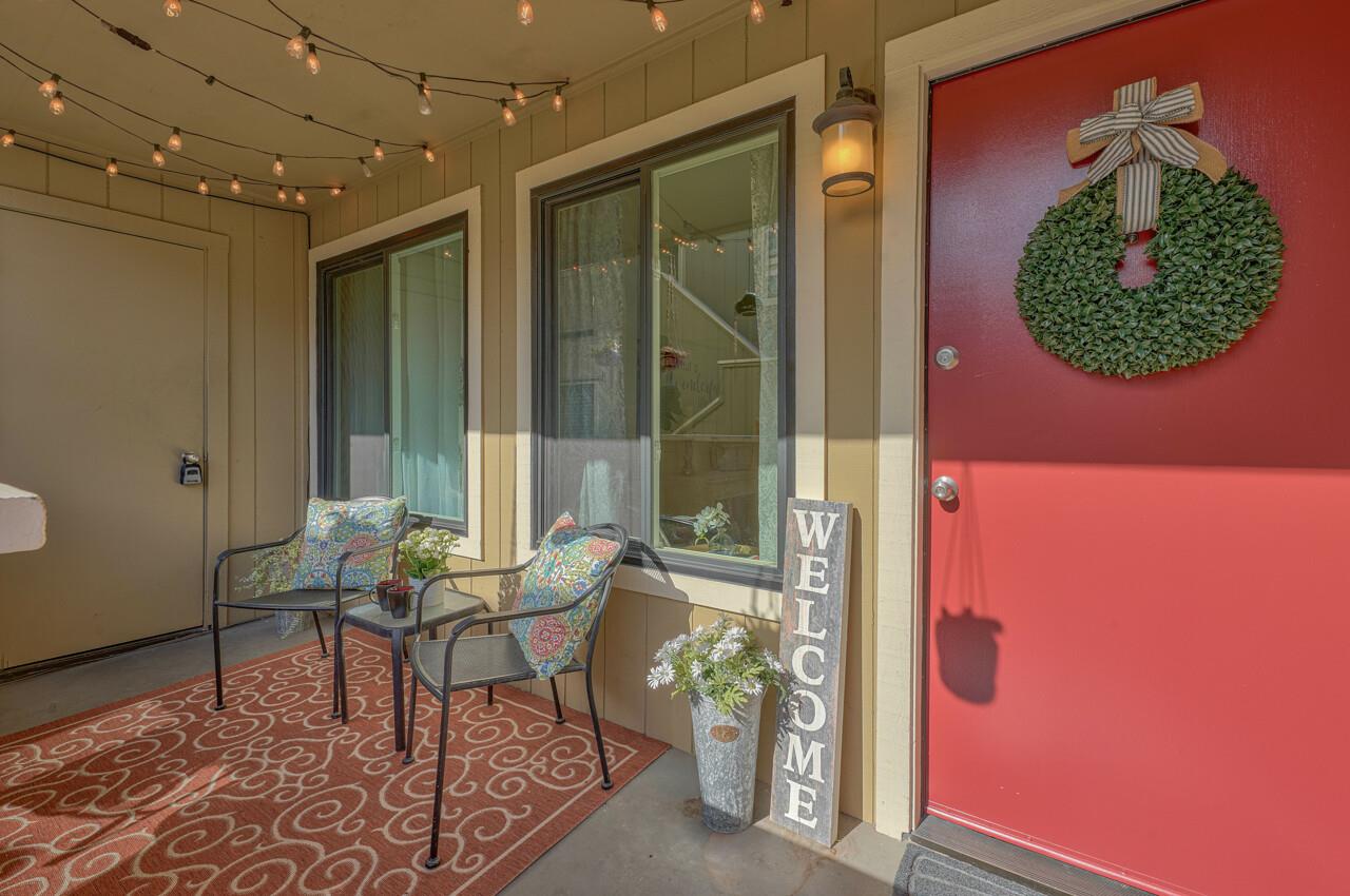 Detail Gallery Image 1 of 1 For 820 Casanova Ave #17,  Monterey,  CA 93940 - 1 Beds | 1 Baths
