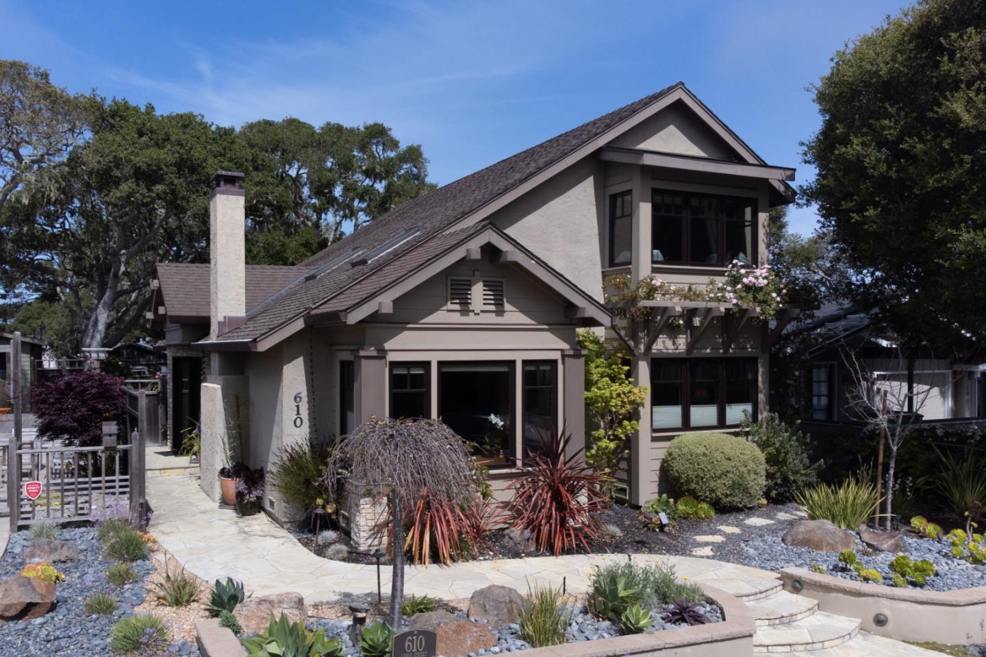 Detail Gallery Image 1 of 1 For 610 Lobos Ave, Pacific Grove,  CA 93950 - 3 Beds | 2 Baths