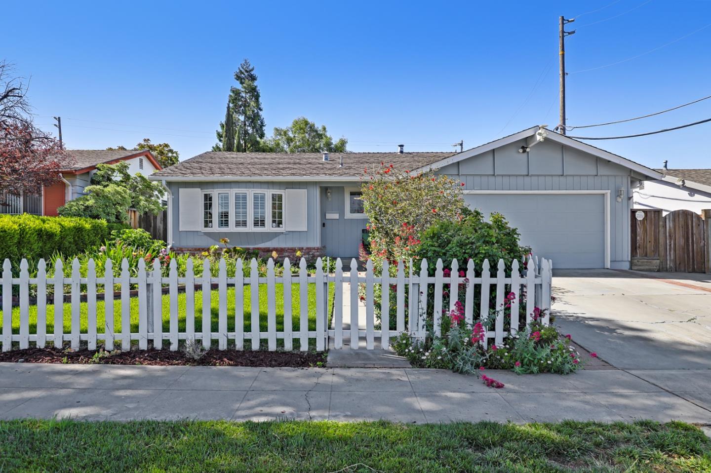 Detail Gallery Image 1 of 1 For 398 Skyway Dr, San Jose,  CA 95111 - 4 Beds | 2 Baths