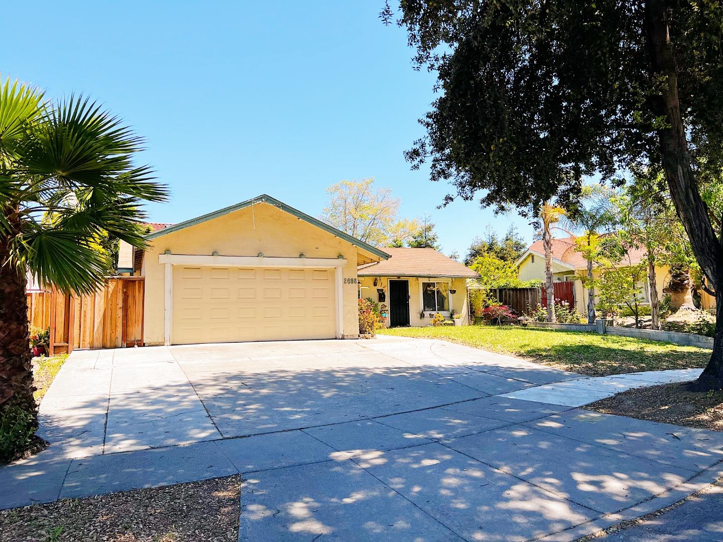 Detail Gallery Image 1 of 1 For 2698 Mosswood Dr, San Jose,  CA 95132 - 3 Beds | 2 Baths