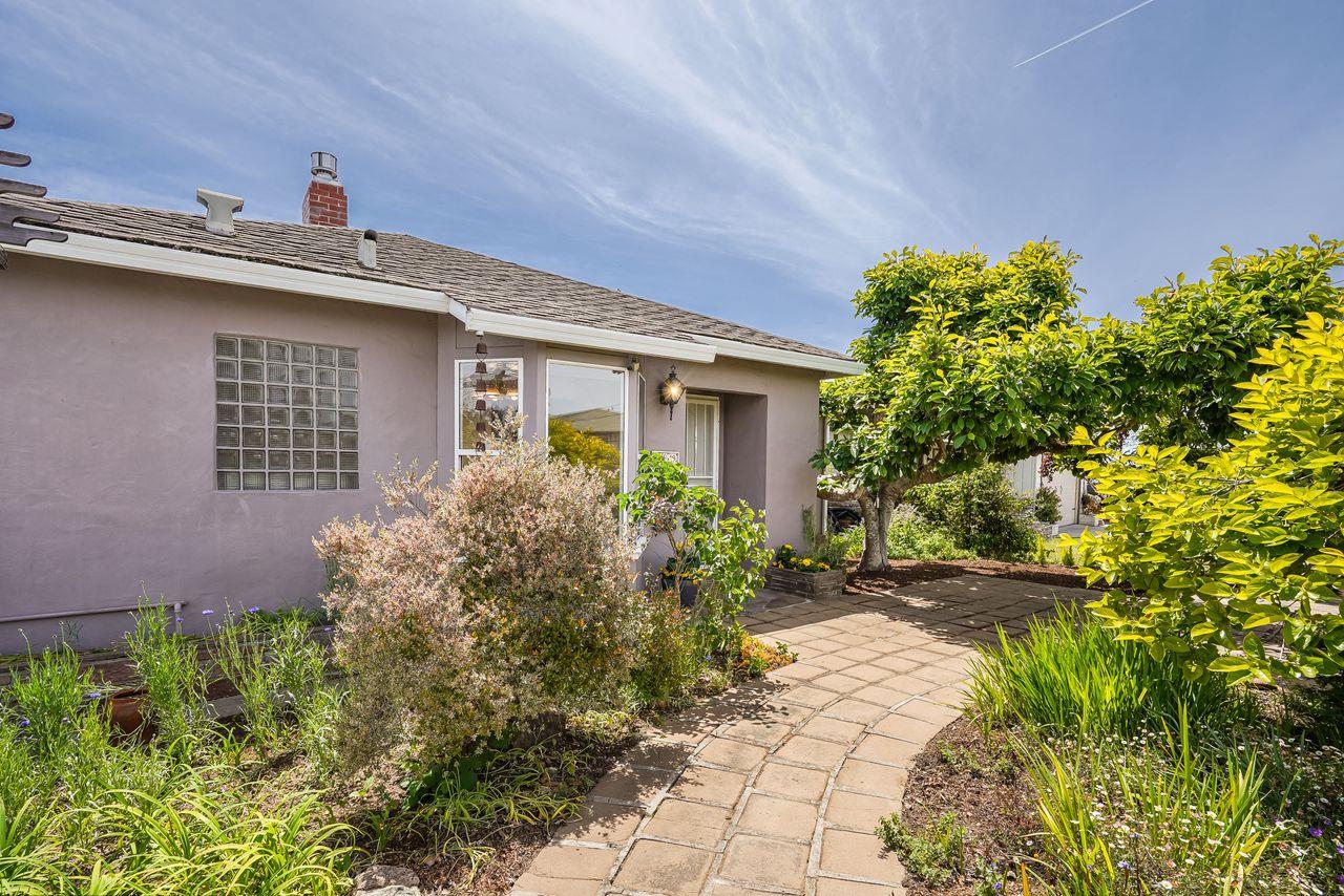 Detail Gallery Image 1 of 1 For 189 Clifford Ave, Watsonville,  CA 95076 - 3 Beds | 1 Baths