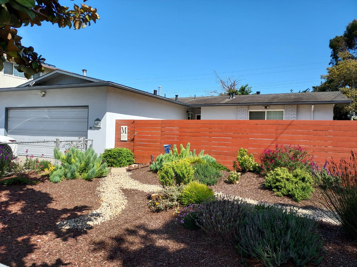 Detail Gallery Image 1 of 31 For 343 Osage Dr, Salinas,  CA 93906 - 3 Beds | 2 Baths