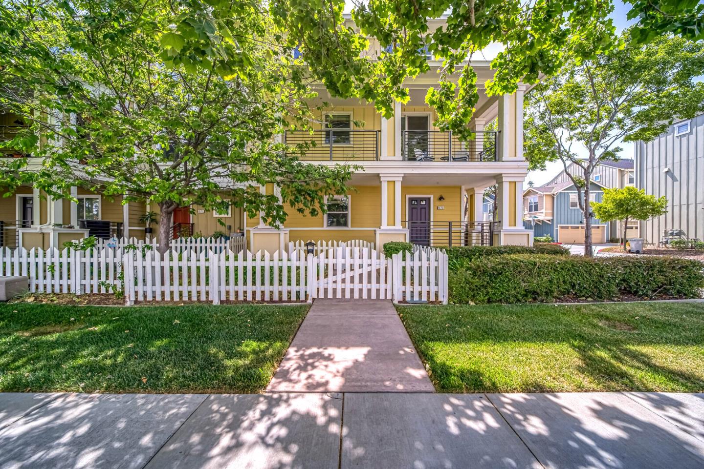 Detail Gallery Image 1 of 1 For 40749 Greystone Ter, Fremont,  CA 94538 - 2 Beds | 2/1 Baths