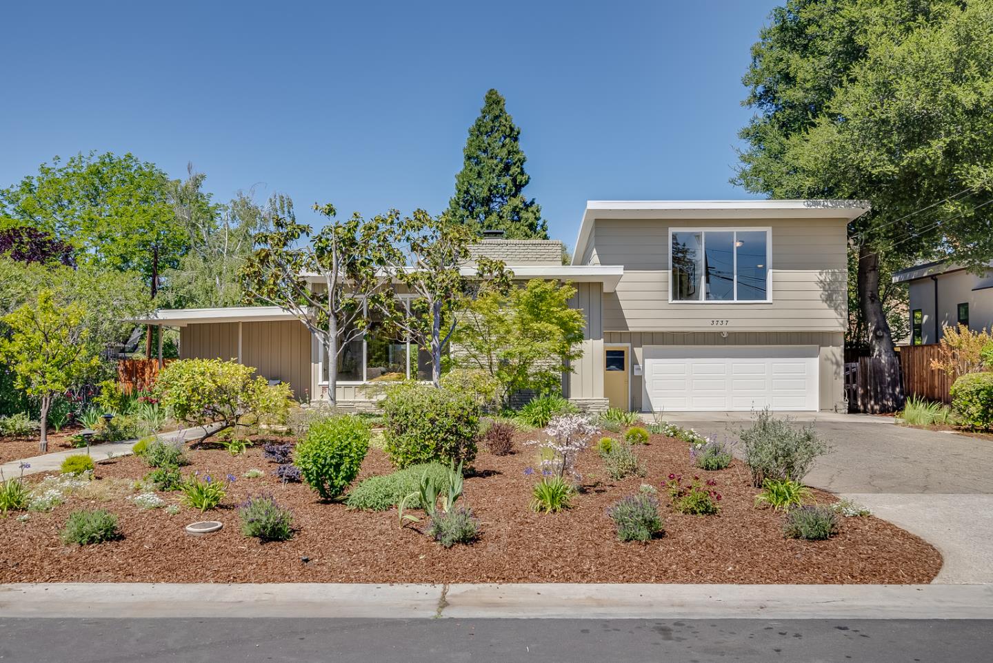 Detail Gallery Image 1 of 1 For 3737 El Centro St, Palo Alto,  CA 94306 - 4 Beds | 2/1 Baths