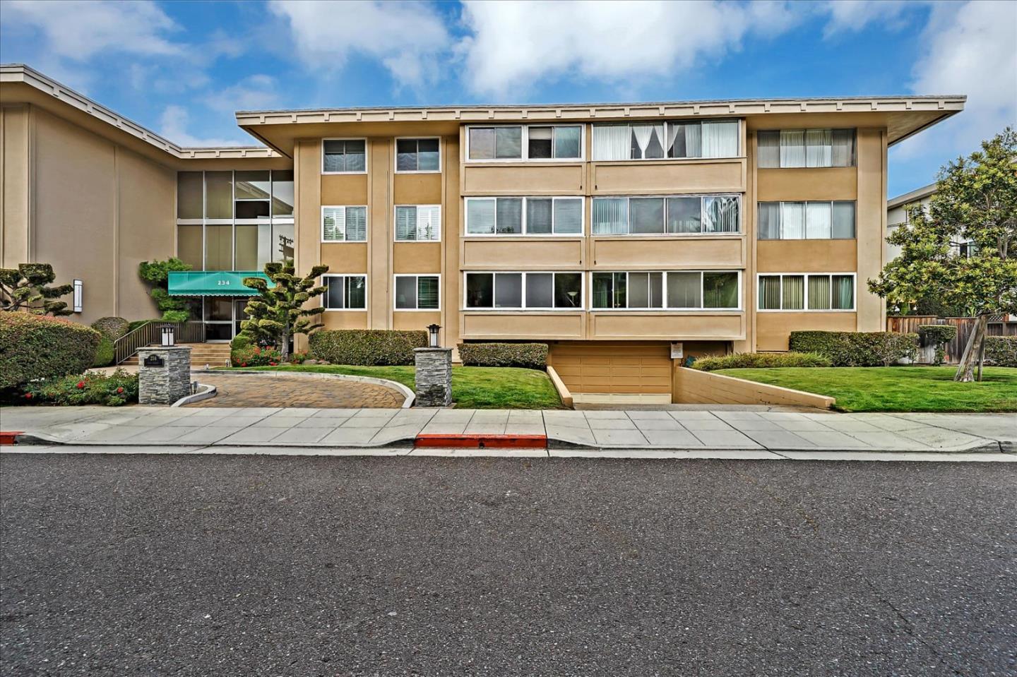 Detail Gallery Image 1 of 1 For 234 Elm St #106,  San Mateo,  CA 94401 - 2 Beds | 1 Baths