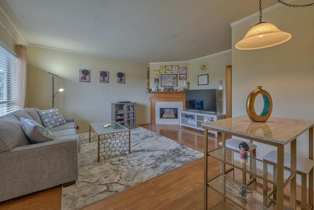 Detail Gallery Image 1 of 22 For 500 Glenwood Cir #433,  Monterey,  CA 93940 - 2 Beds | 2 Baths