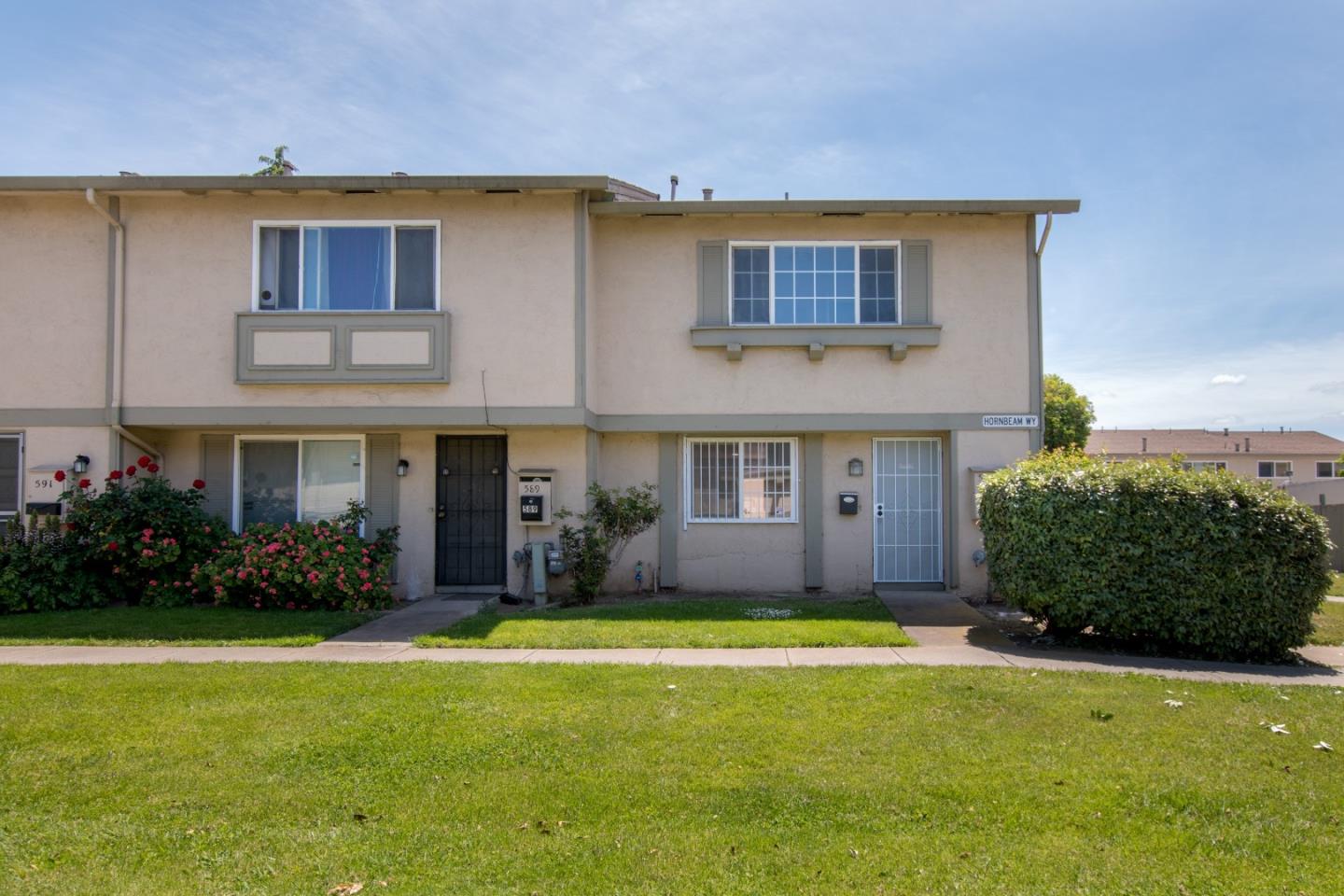 Detail Gallery Image 1 of 1 For 587 Hornbeam Way, San Jose,  CA 95111 - 3 Beds | 1/1 Baths