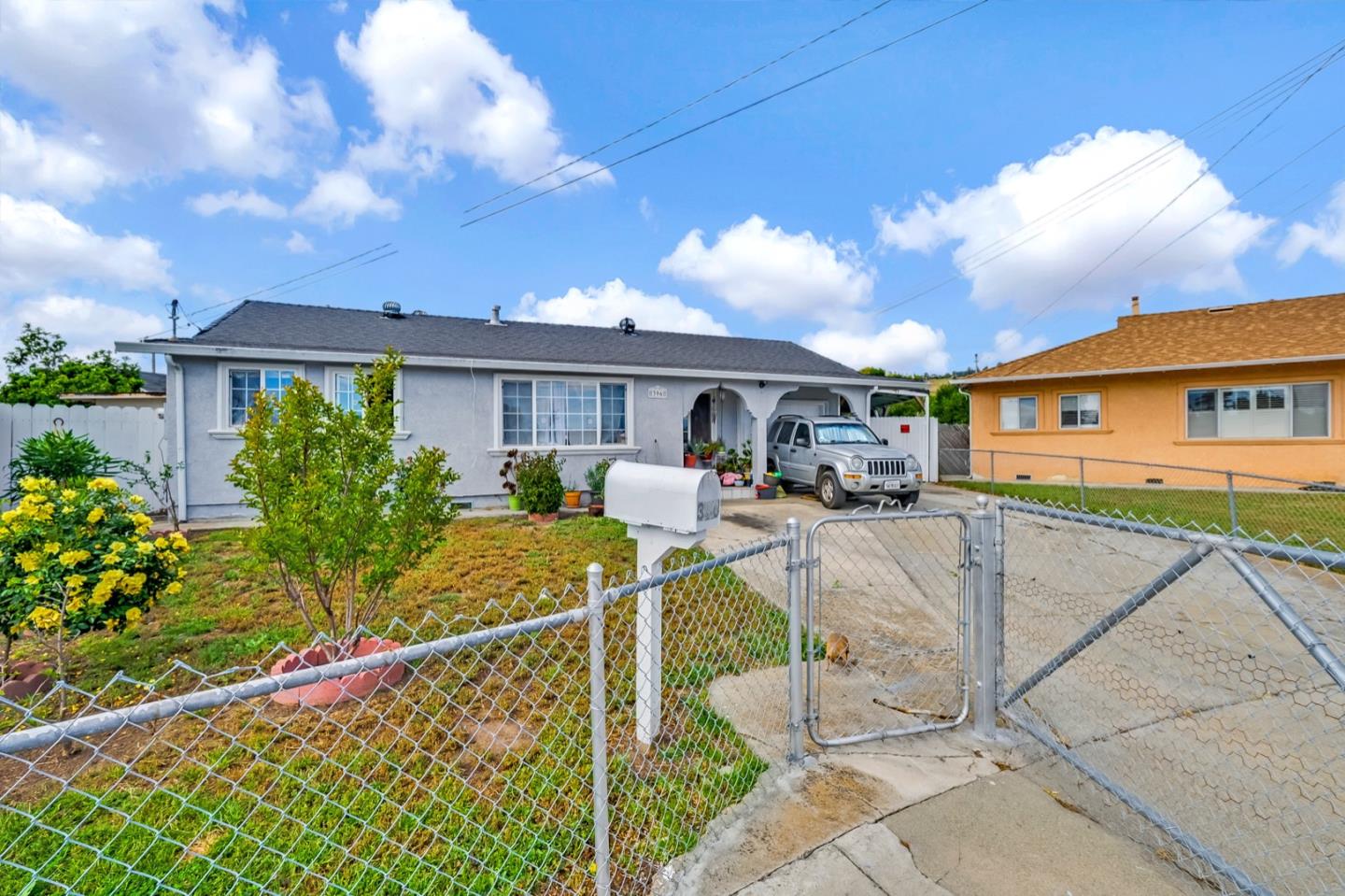 Photo of 396 Thorne Dr in Hayward, CA