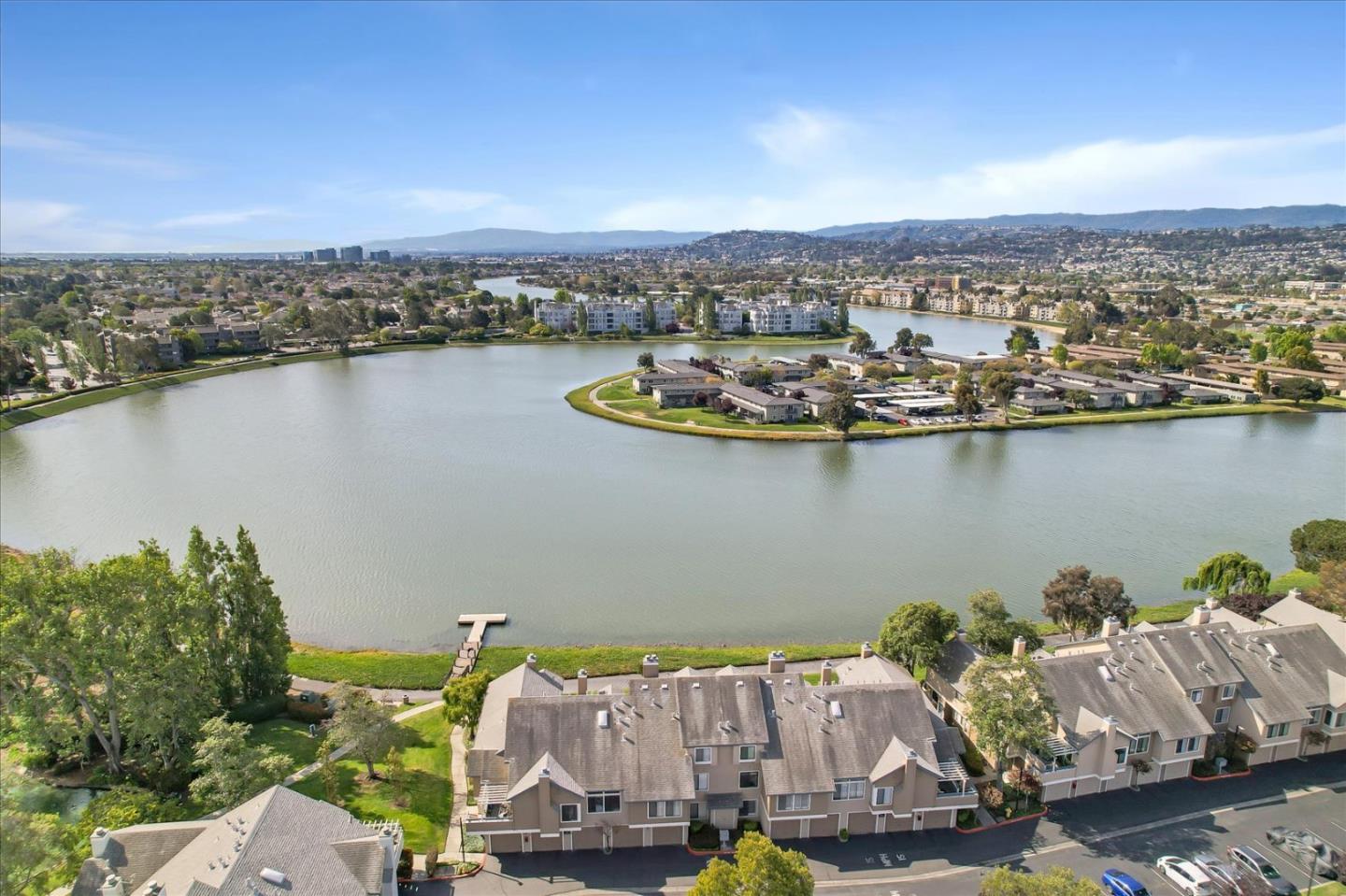 Detail Gallery Image 1 of 1 For 1690 via Laguna #4,  San Mateo,  CA 94404 - 2 Beds | 2/1 Baths