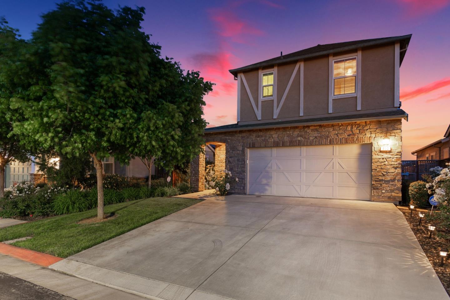 Detail Gallery Image 1 of 1 For 850 San Bernardo Ln, Morgan Hill,  CA 95037 - 3 Beds | 2/1 Baths