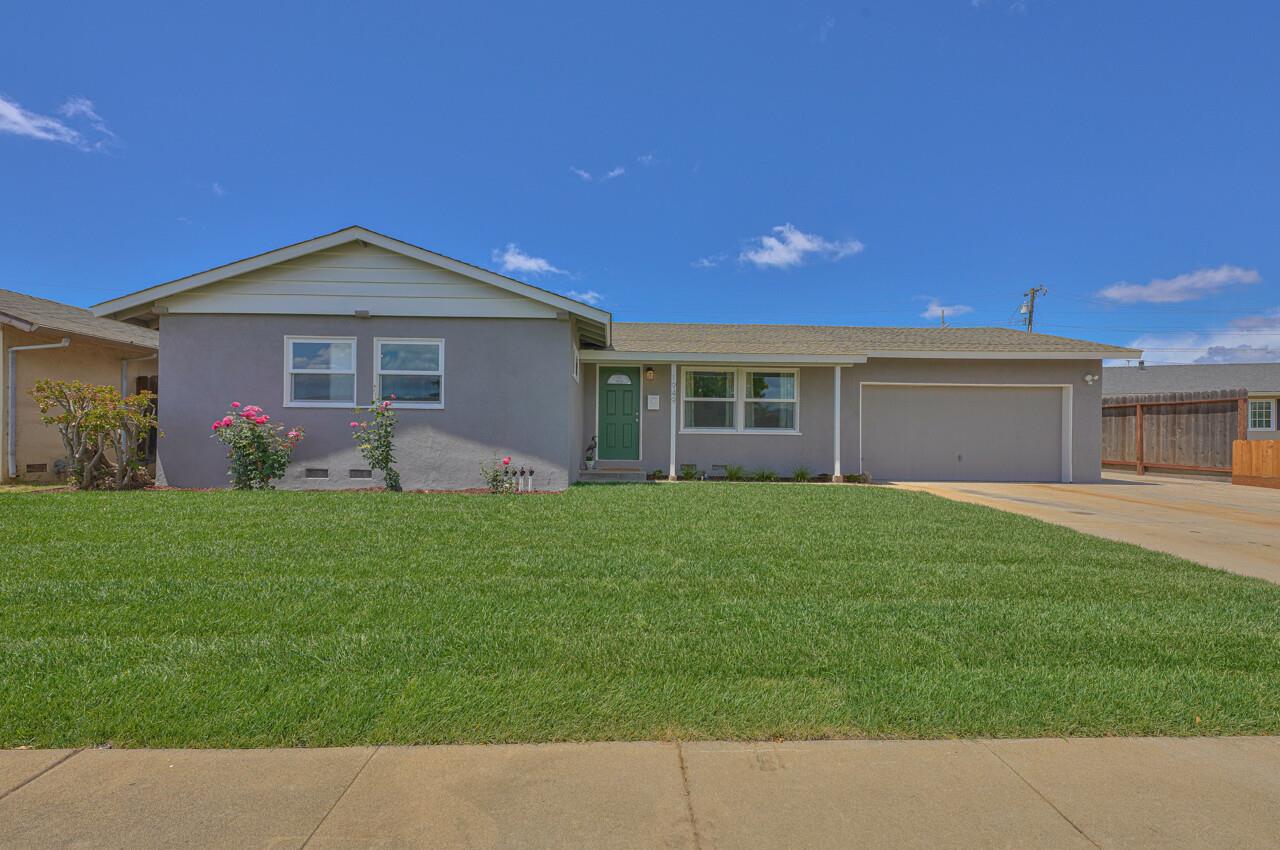 Detail Gallery Image 1 of 32 For 1949 Pescadero Dr, Salinas,  CA 93906 - 3 Beds | 1/1 Baths