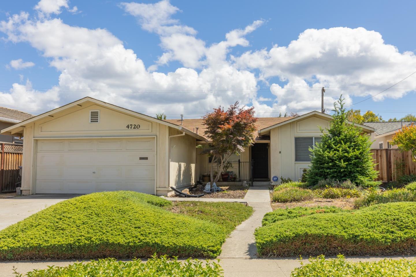 Detail Gallery Image 1 of 1 For 4720 Grimsby Dr, San Jose,  CA 95130 - 4 Beds | 2 Baths