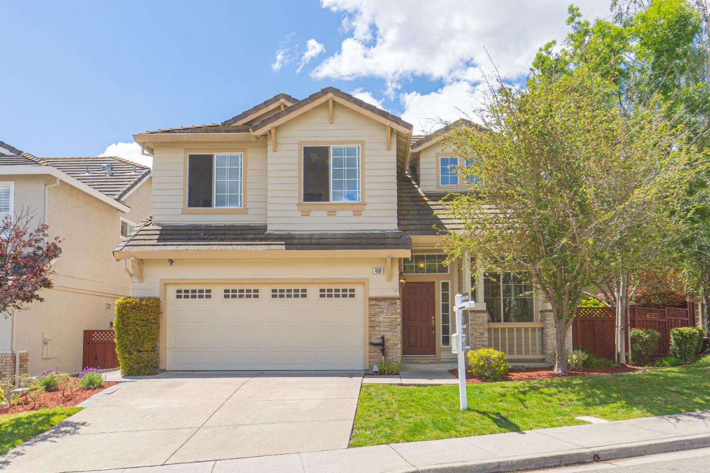 Photo of 409 Deerhill Dr in San Ramon, CA