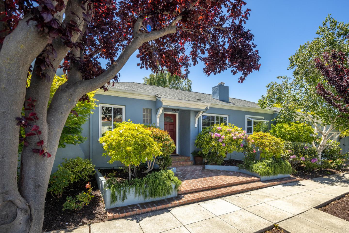 Detail Gallery Image 1 of 1 For 101 Bancroft Rd, Burlingame,  CA 94010 - 3 Beds | 2 Baths