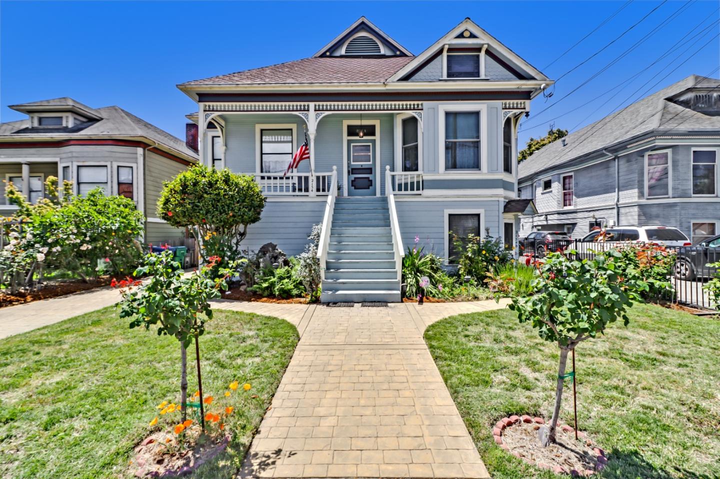 Detail Gallery Image 1 of 1 For 2154 Lincoln Ave, Alameda,  CA 94501 - 4 Beds | 2 Baths