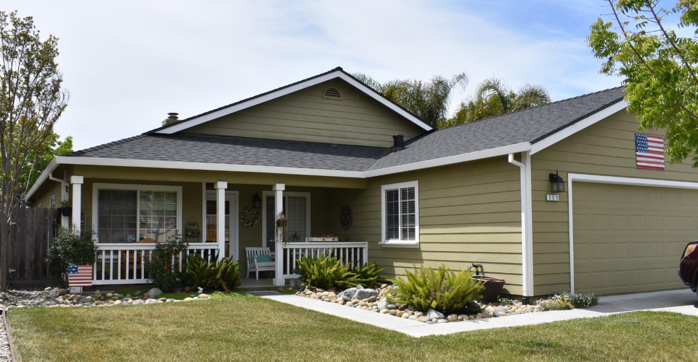 711 Ruger Ct, Hollister, CA 95023 4 Beds 2 Baths (Sold