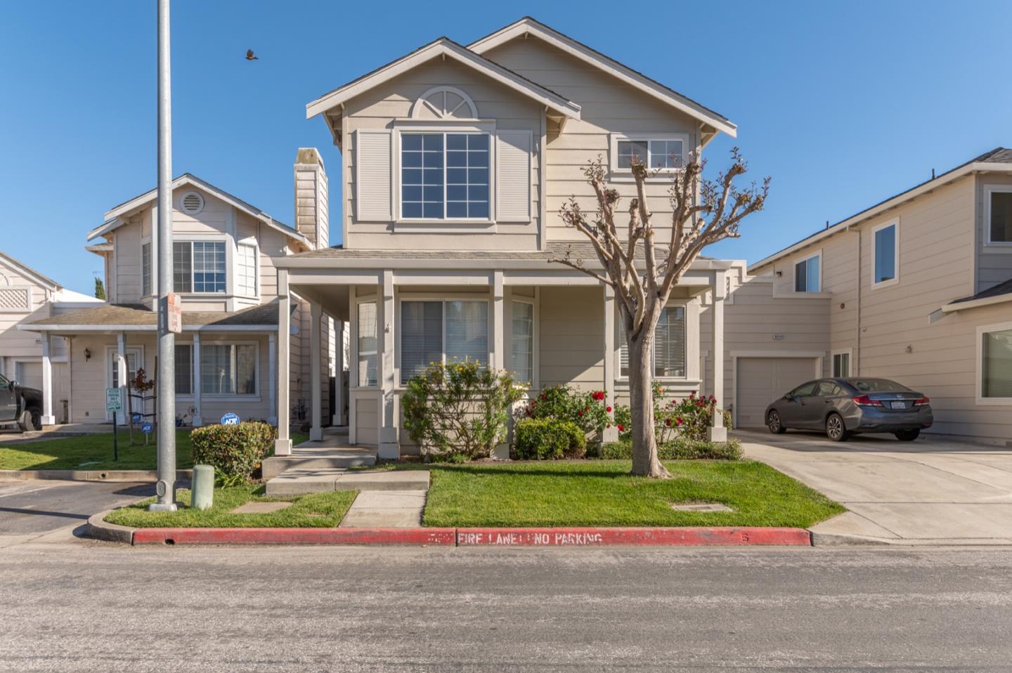 Detail Gallery Image 1 of 1 For 1920 Constitution Blvd #14,  Salinas,  CA 93905 - 3 Beds | 2/1 Baths