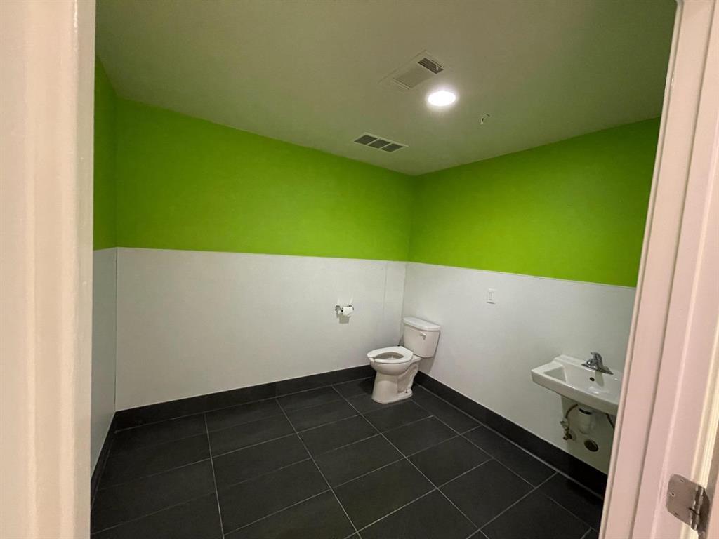 Detail Gallery Image 7 of 8 For 2050 Concourse Dr #82,  San Jose,  CA 95131 - – Beds | – Baths