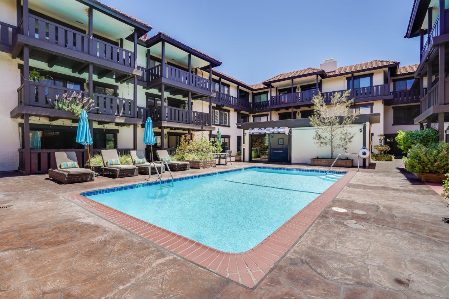 Detail Gallery Image 1 of 1 For 775 Chestnut St #10,  San Carlos,  CA 94070 - 2 Beds | 2 Baths