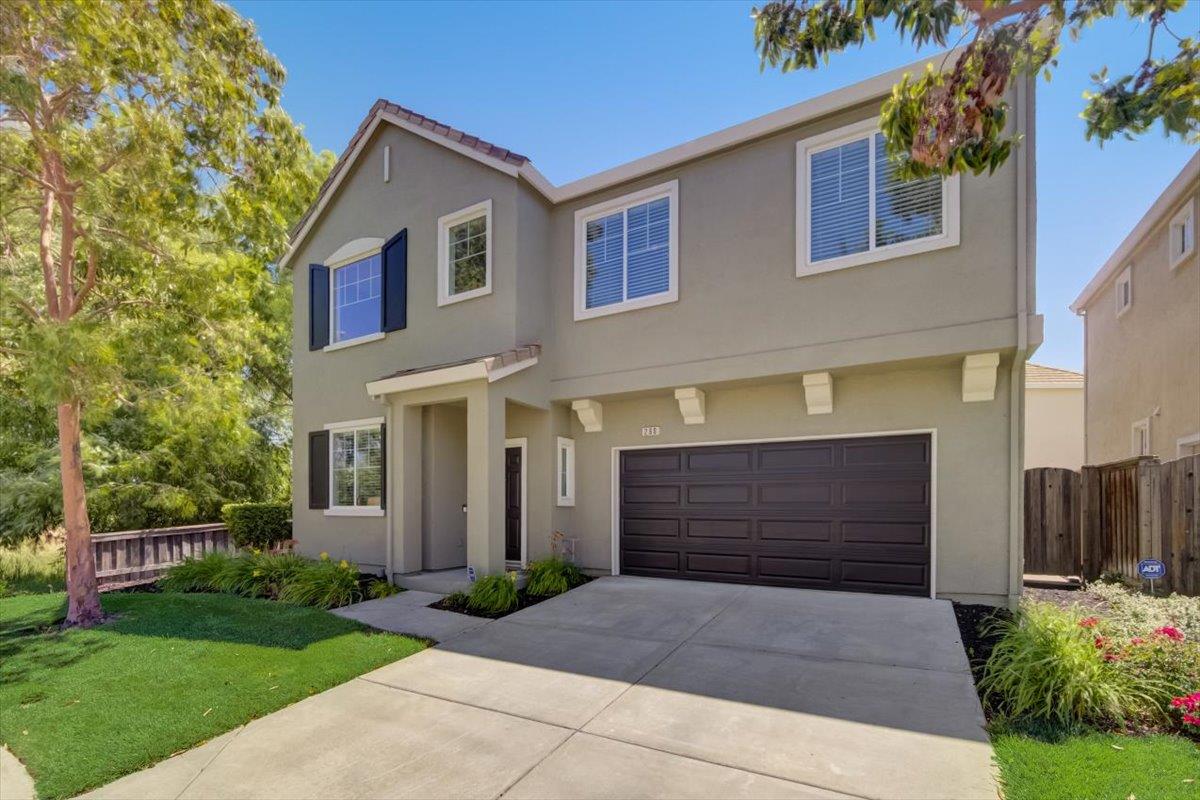 Detail Gallery Image 1 of 45 For 260 Comeabout Cir, Pittsburg,  CA 94565 - 4 Beds | 2/1 Baths