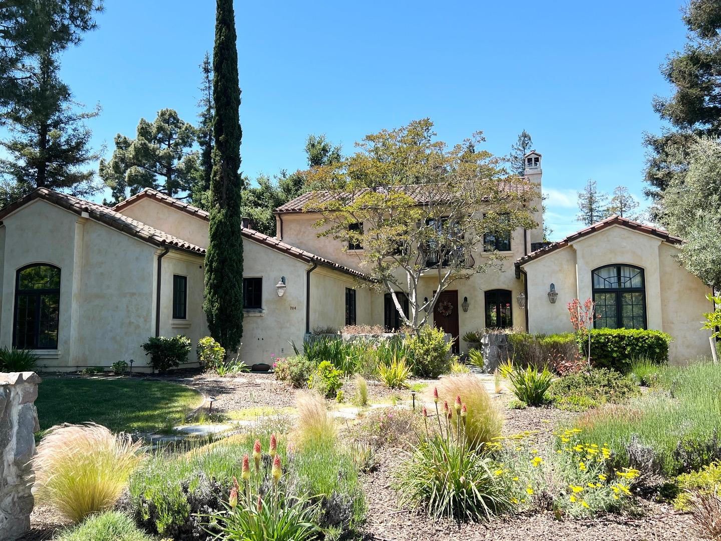 Detail Gallery Image 1 of 1 For 704 Vera Cruz Ave, Los Altos,  CA 94022 - 5 Beds | 4/1 Baths