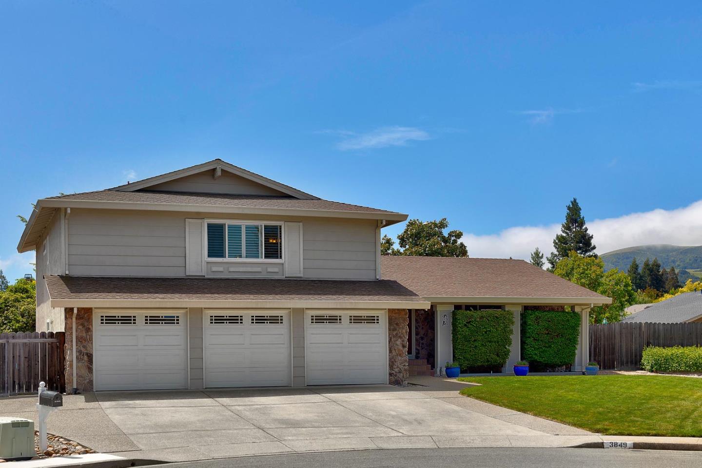 Photo of 3849 Aragon Ln in San Ramon, CA