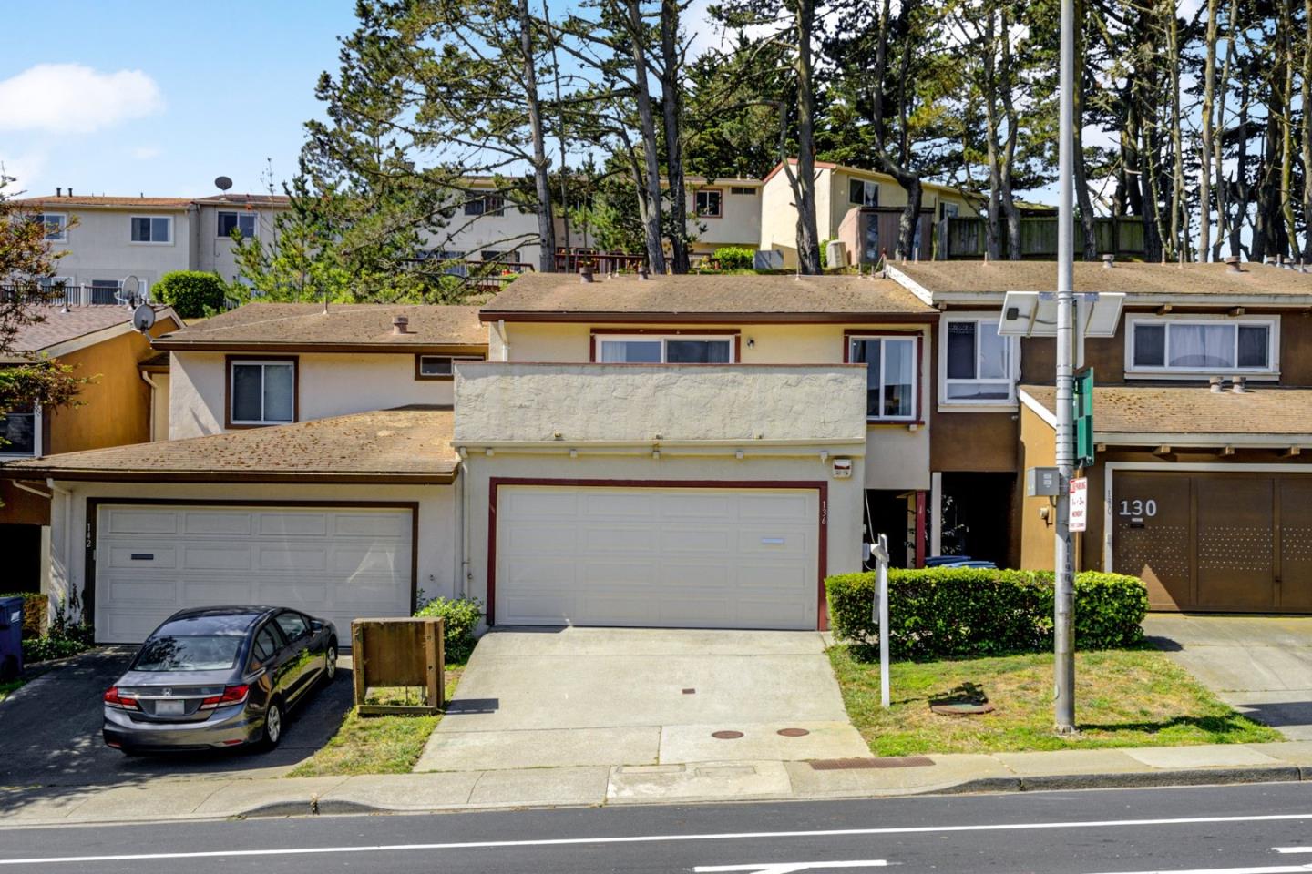 Detail Gallery Image 1 of 1 For 136 Eastmoor Ave, Daly City,  CA 94015 - 4 Beds | 2/1 Baths